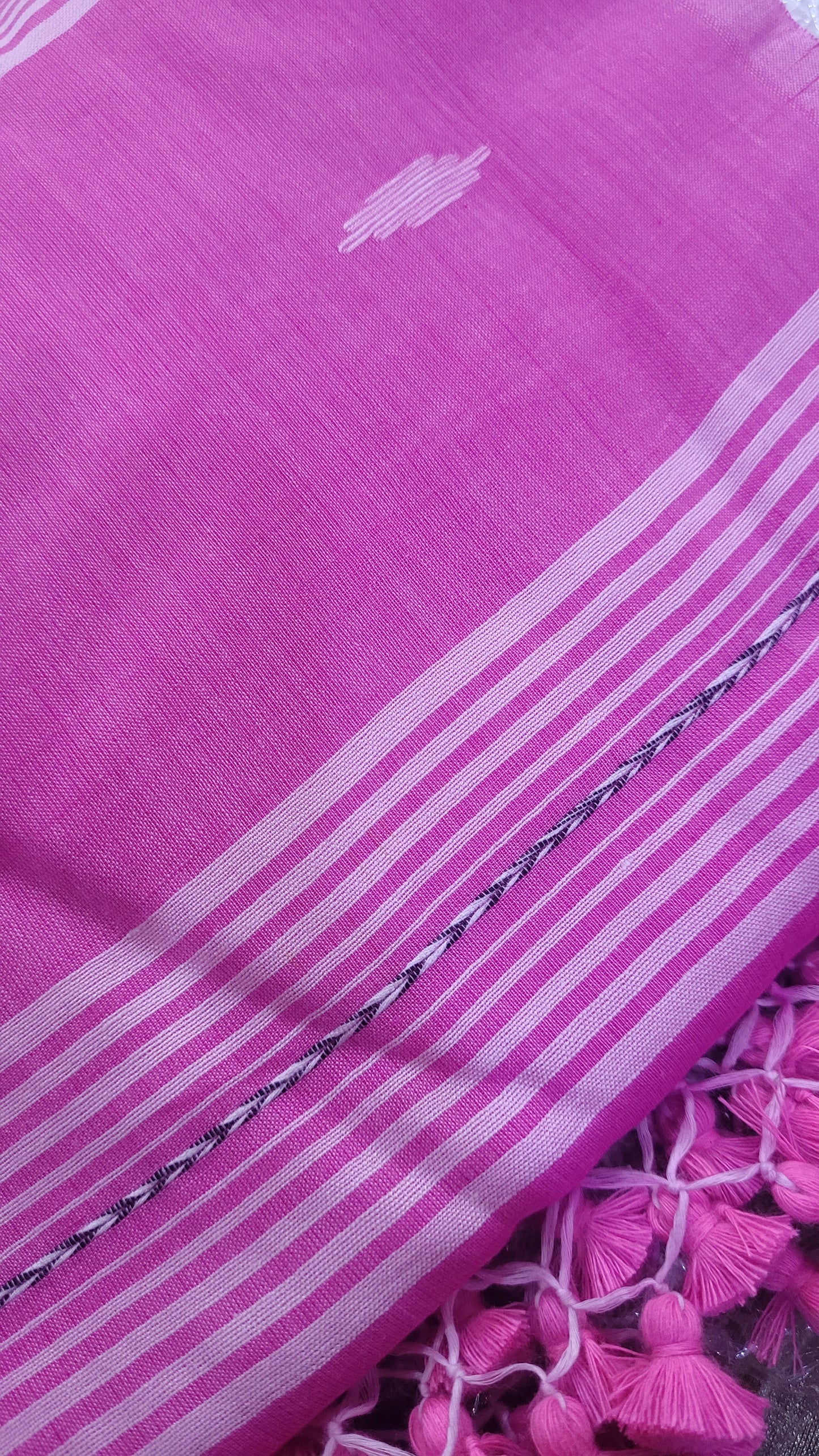 Antarā: Mauve Mulmul Buti Saree