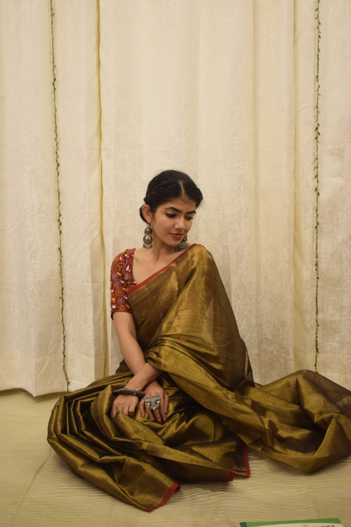 Anaghā - Gold Mul-Zari Tissue Saree