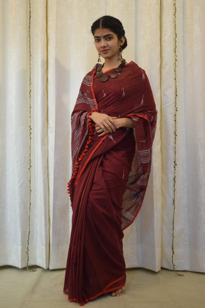 Ravipriya: Maroon Mulmul Buti Saree