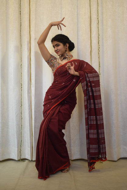 Ravipriya: Maroon Mulmul Buti Saree