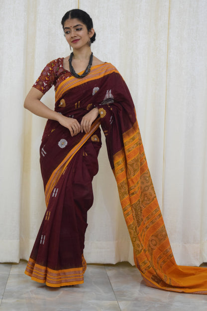 Aarohi: Maroon-brown Padam Bomkai cotton saree