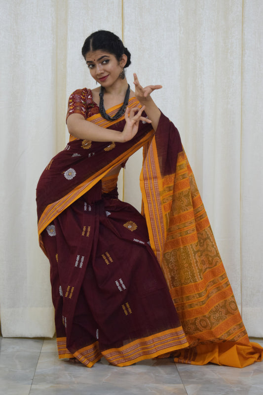 Aarohi: Maroon-brown Padam Bomkai cotton saree