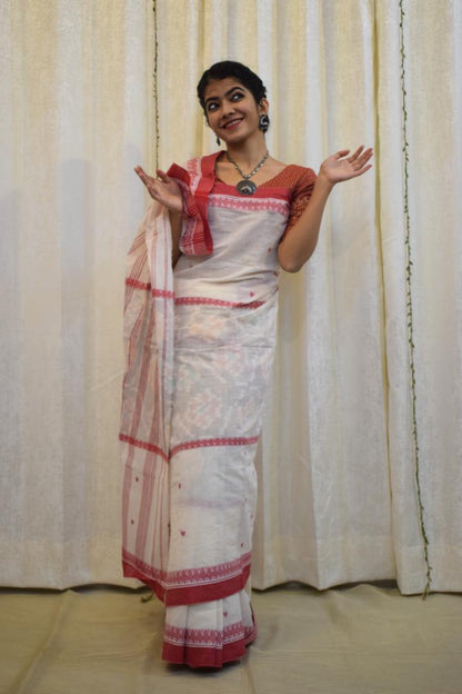 Sādhavi: White & Red Dhaniakhali Cotton Saree