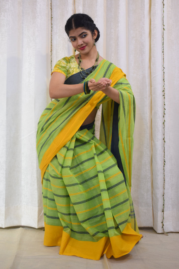 Hrutvi: Pistachio Green Dhaniakhali Cotton Saree