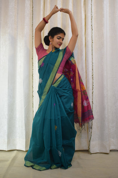 Vedhā: Blue & Green Cotton-Silk Jamdani Saree