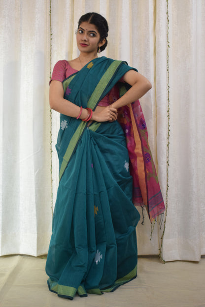 Vedhā: Blue & Green Cotton-Silk Jamdani Saree