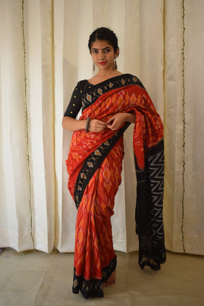 Rudrāni-Red Cotton Pochampalli Ikat Saree