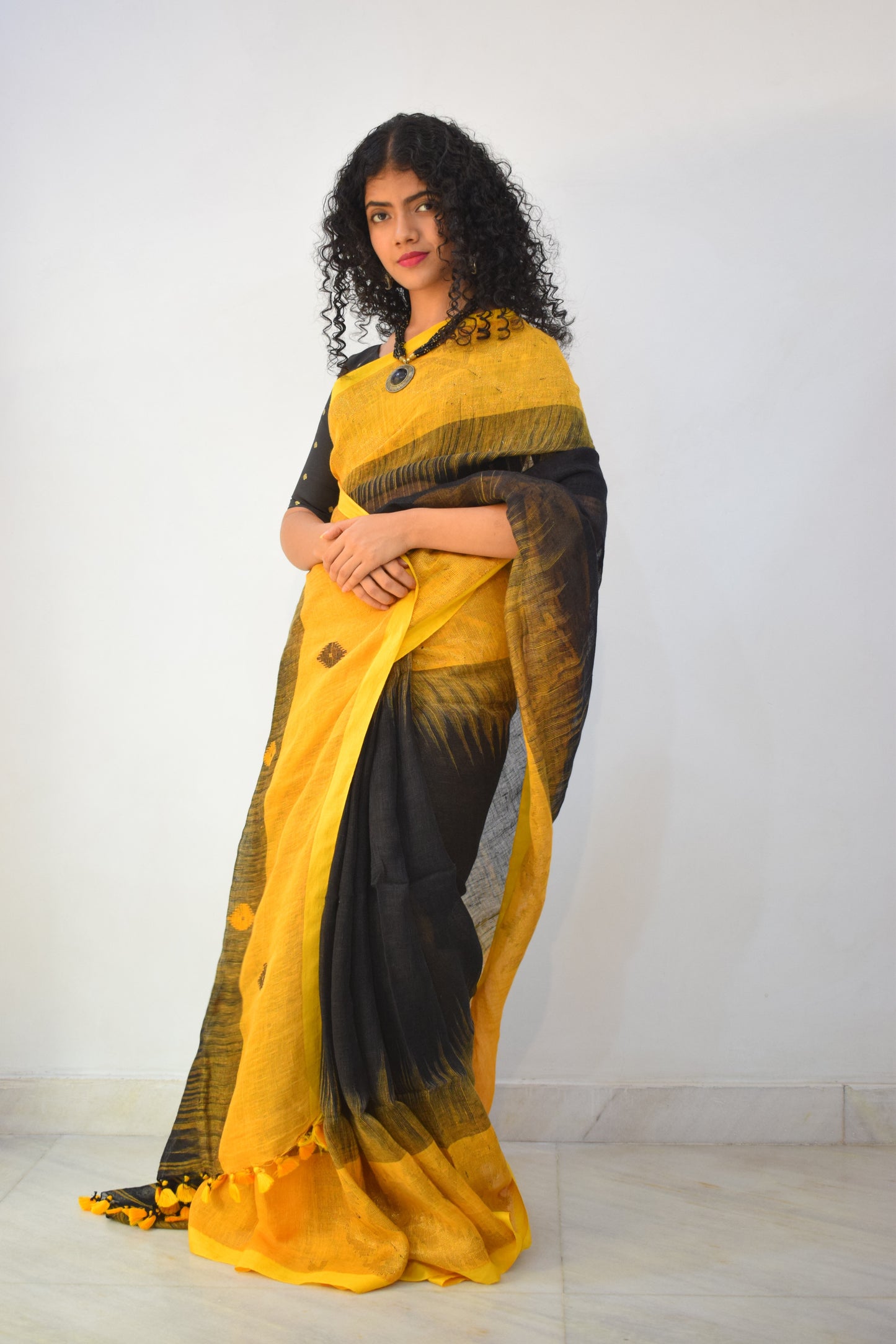 Manah- Yellow & Black Linen Jamdani Saree