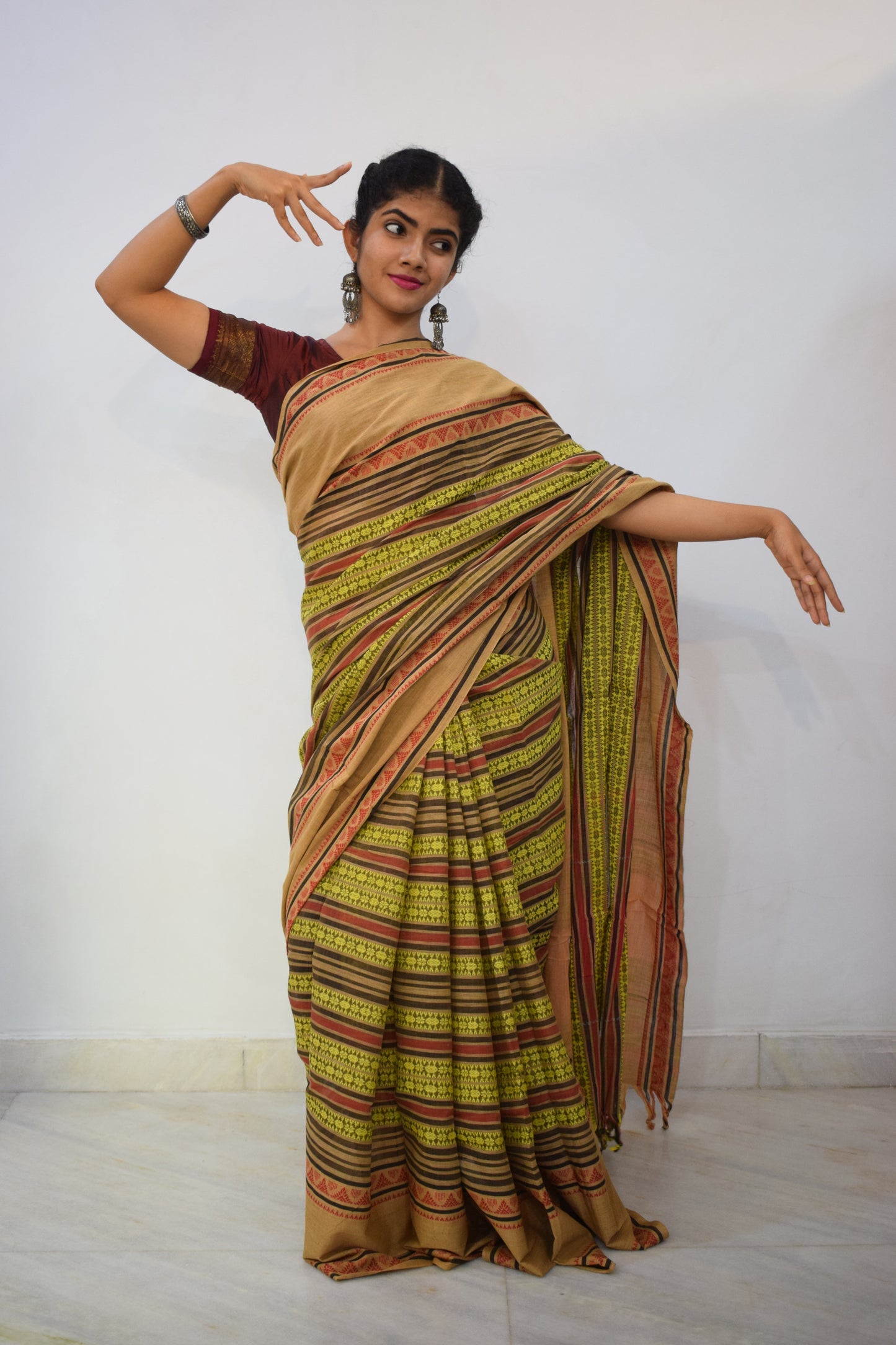 Āshirya- Green & Red Dhaniakhali Cotton Saree