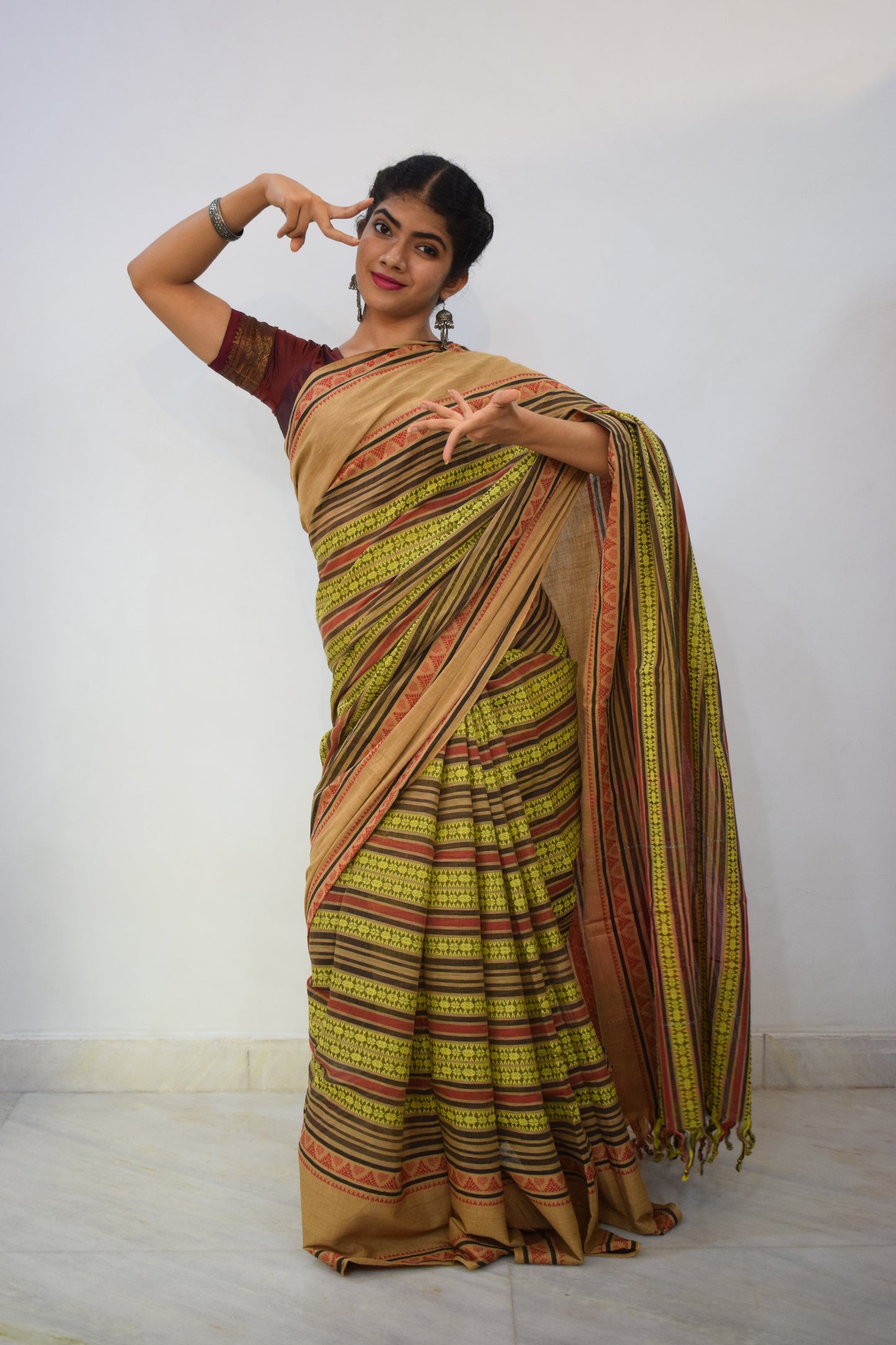 Āshirya- Green & Red Dhaniakhali Cotton Saree