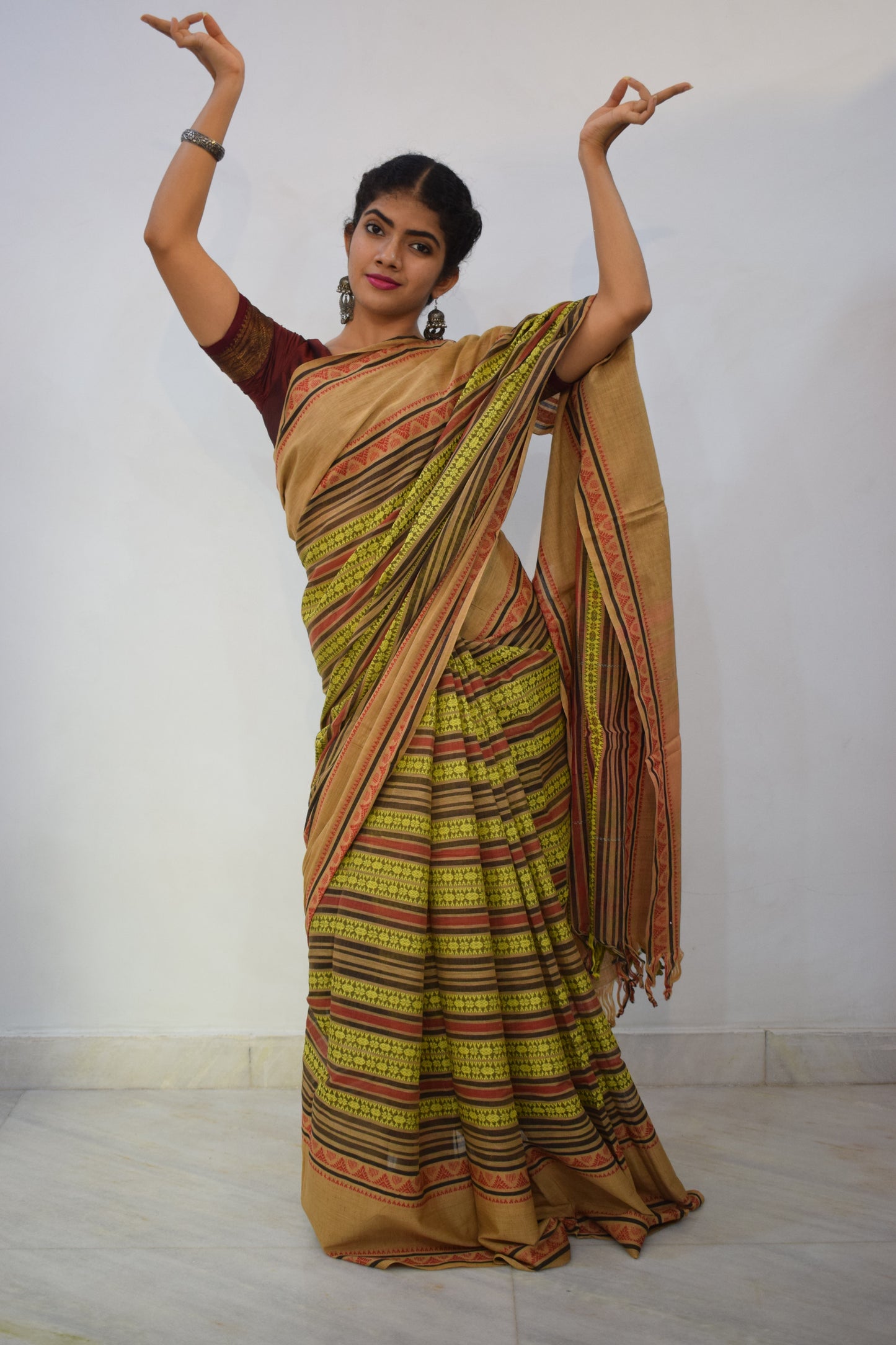 Āshirya- Green & Red Dhaniakhali Cotton Saree