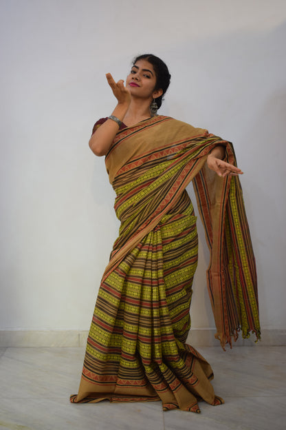 Āshirya- Green & Red Dhaniakhali Cotton Saree