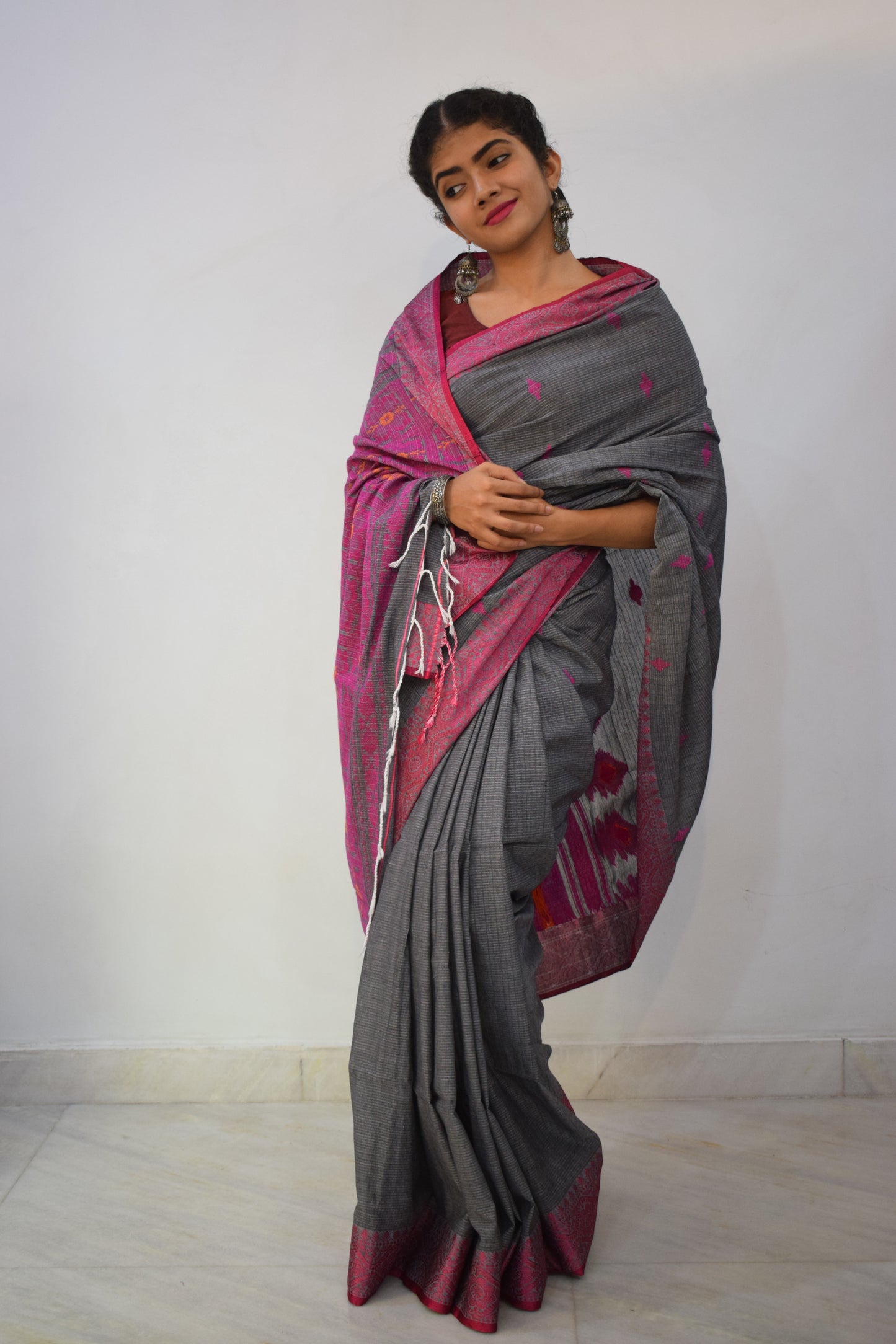 Deveshi- Grey & Pink Khadi Kota Cotton Jamdani Saree