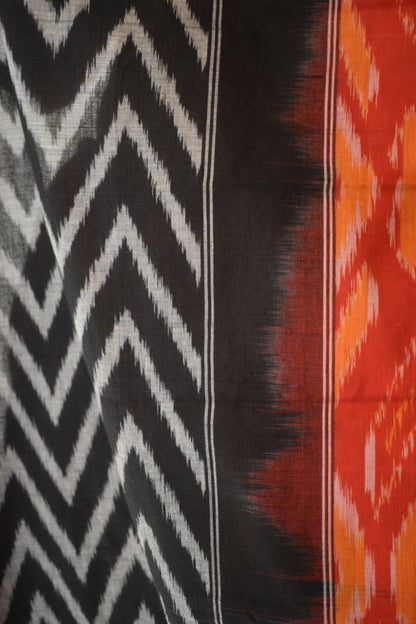 Rudrāni-Red Cotton Pochampalli Ikat Saree