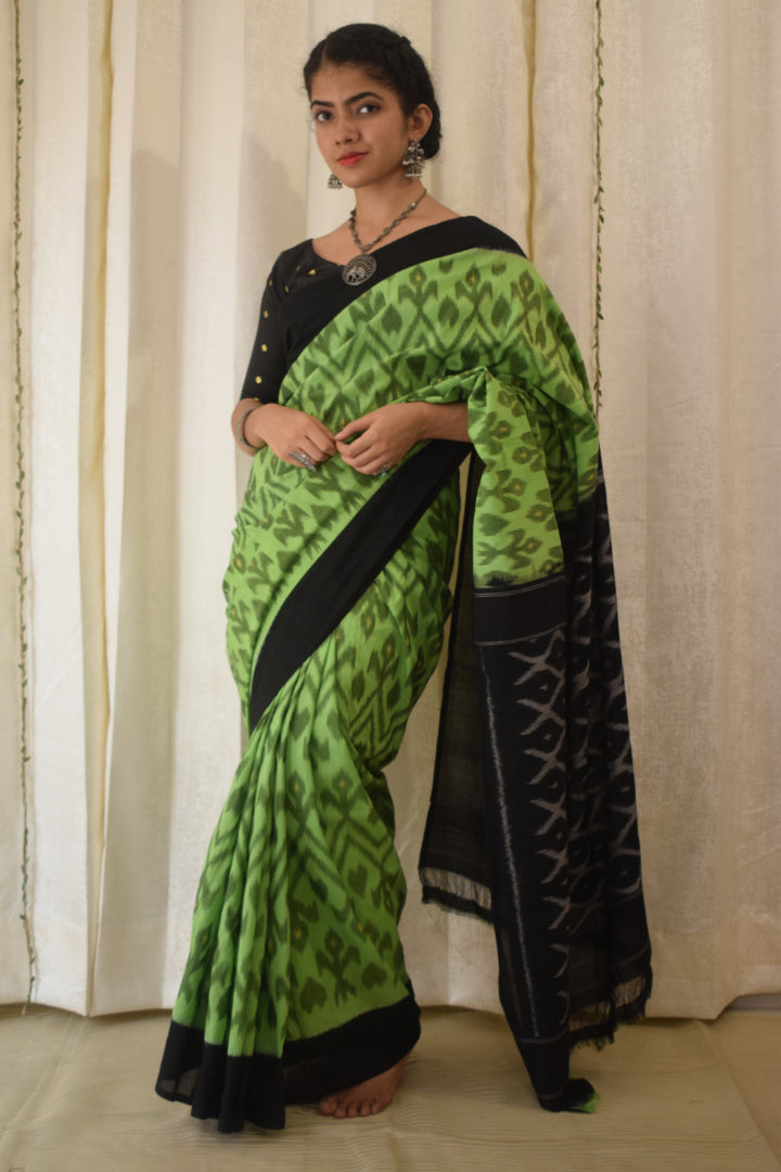 Gārgi- Green Cotton Pochampally Ikat Saree