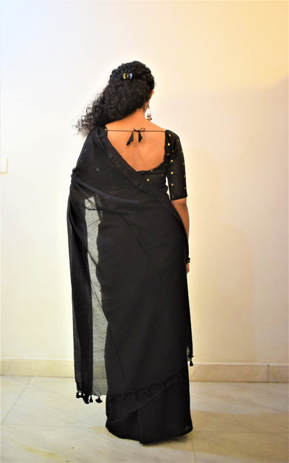 Kalrātri- Ethereal Black Mulmul Saree