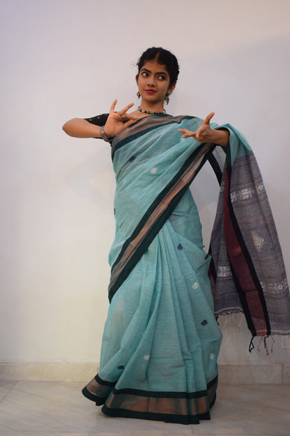 Jaladhijā- Blue Khadi Cotton Jamdani Saree