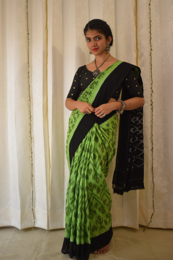 Gārgi- Green Cotton Pochampally Ikat Saree