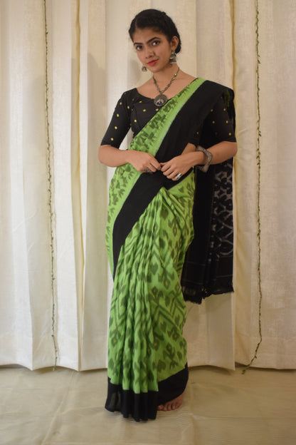 Gārgi- Green Cotton Pochampally Ikat Saree