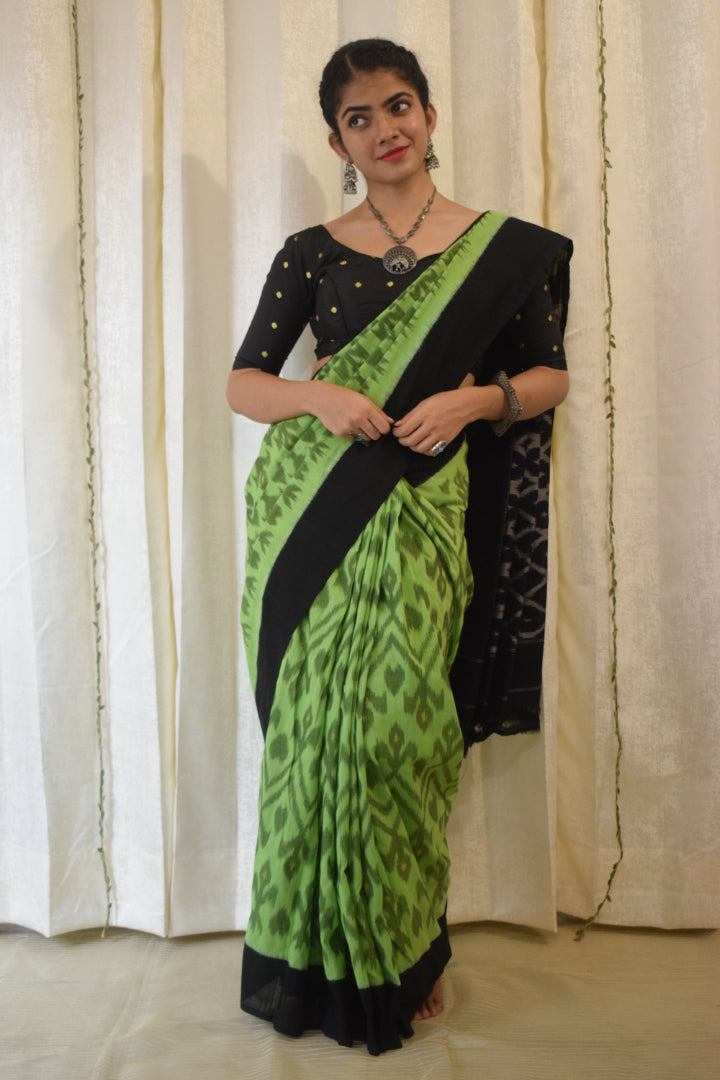 Gārgi- Green Cotton Pochampally Ikat Saree