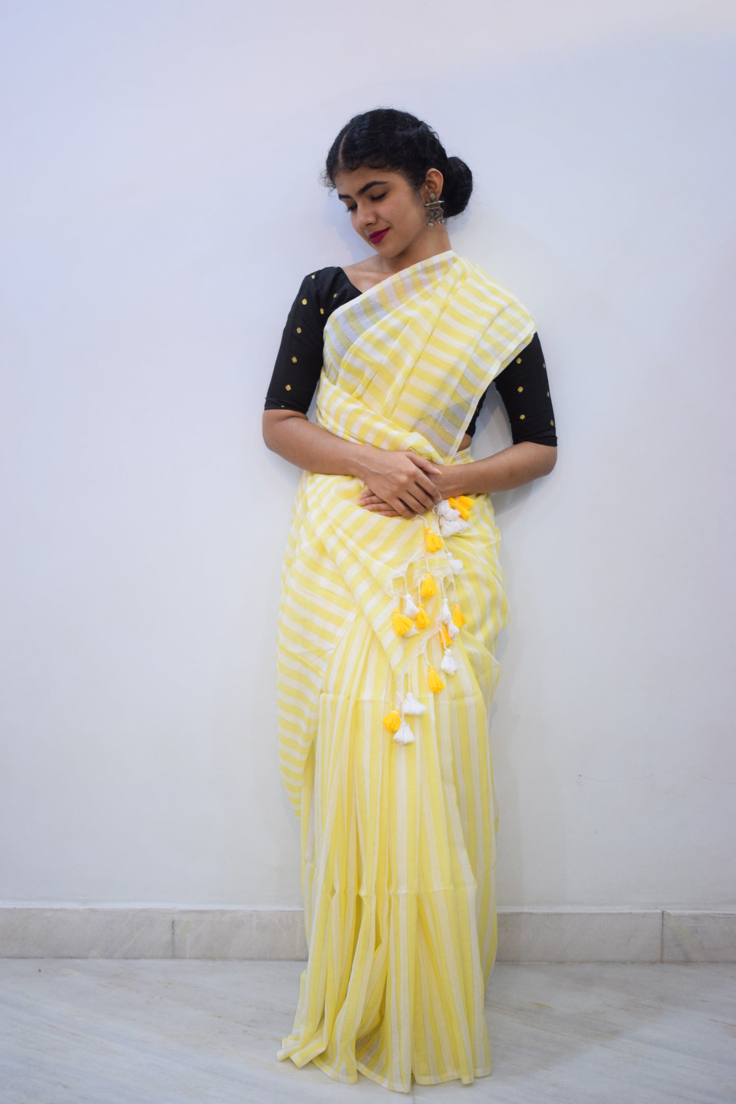 Varadā- Yellow & White Mulmul Stripes Saree