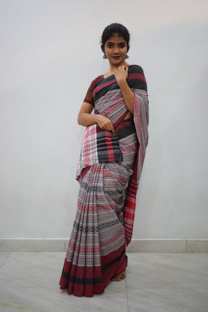 Samyuktā: Grey & Red Dhaniakhali Cotton Saree