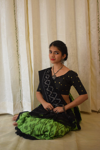 Gārgi- Green Cotton Pochampally Ikat Saree