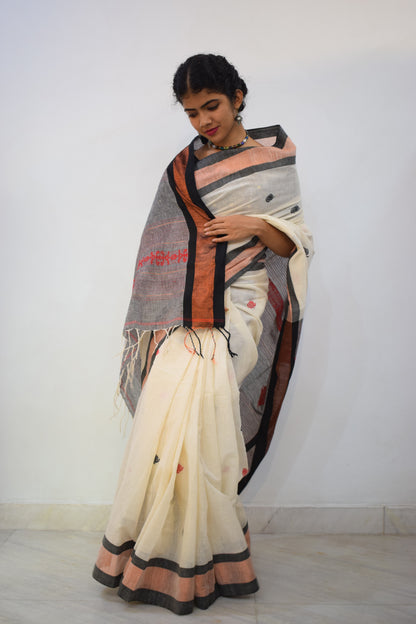 Hansikā- Off White Khadi Cotton Jamdani Saree