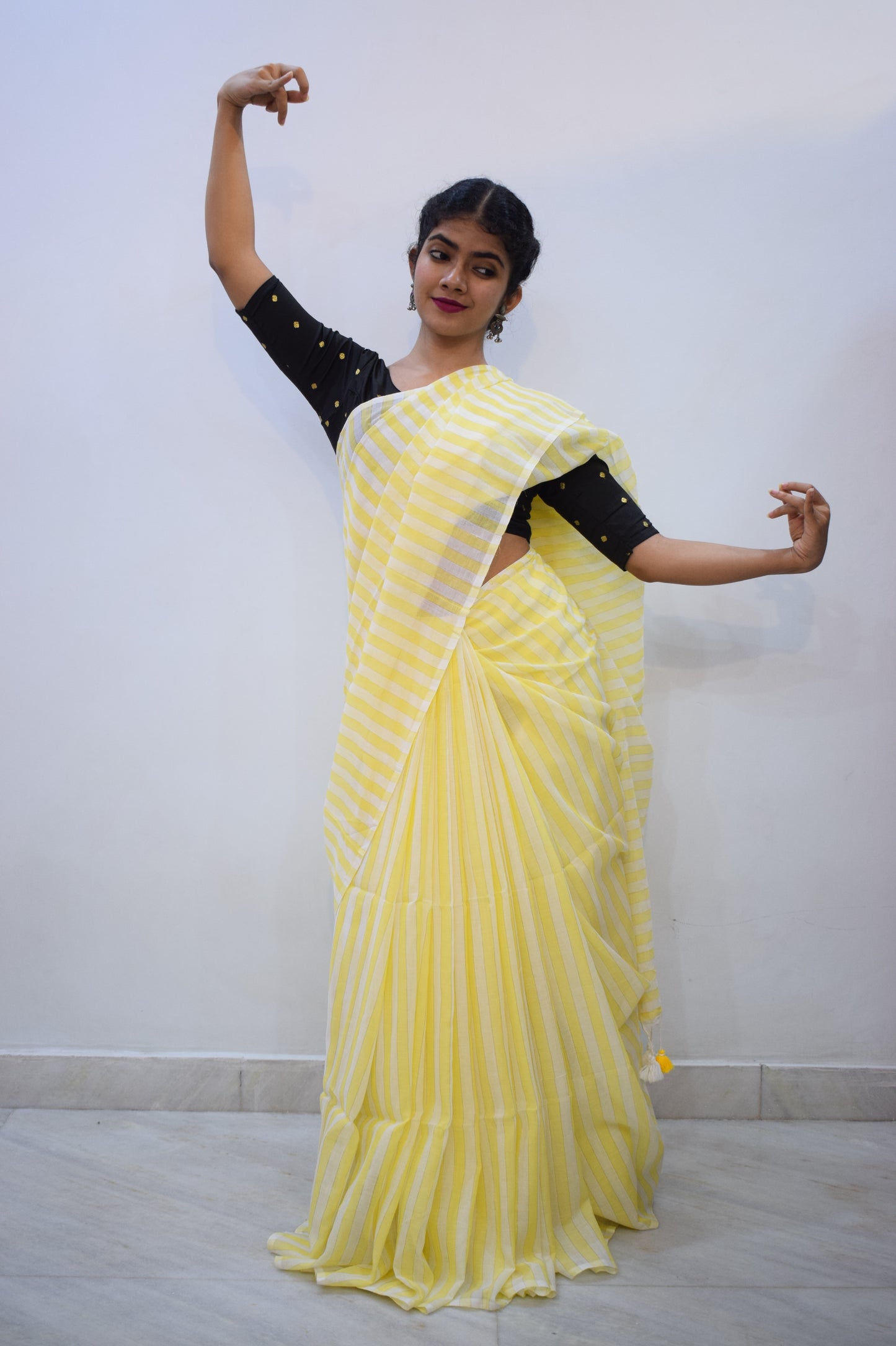 Varadā- Yellow & White Mulmul Stripes Saree