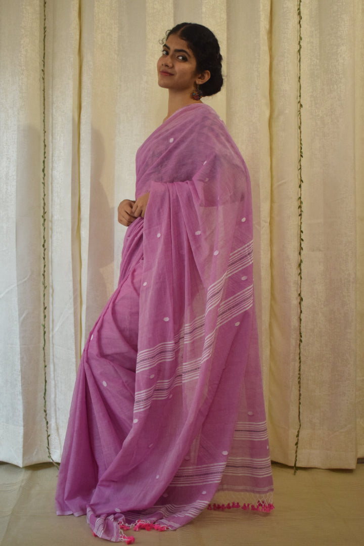 Antarā: Mauve Mulmul Buti Saree