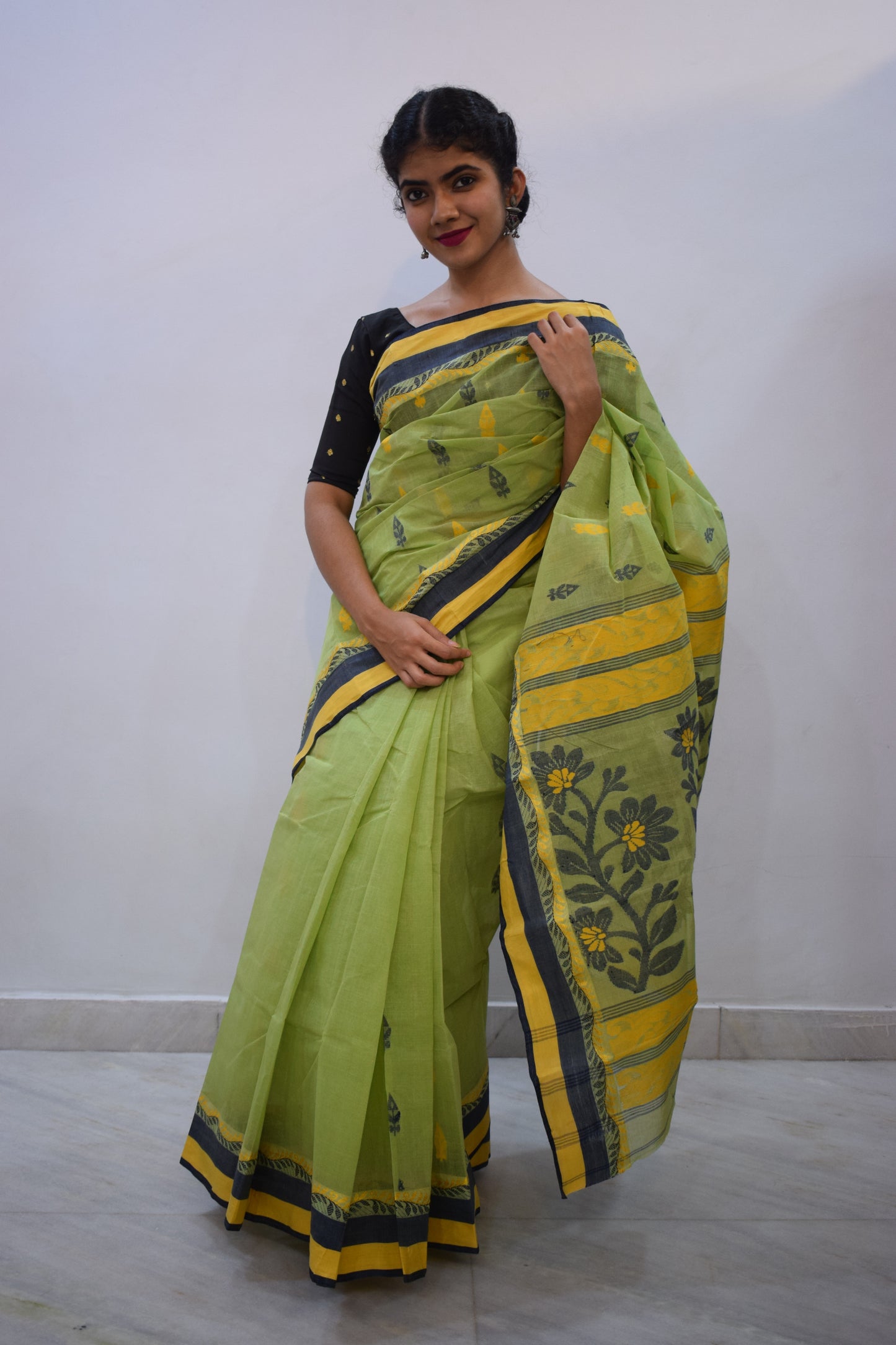 Loukyā- Green Cotton Tangail Saree