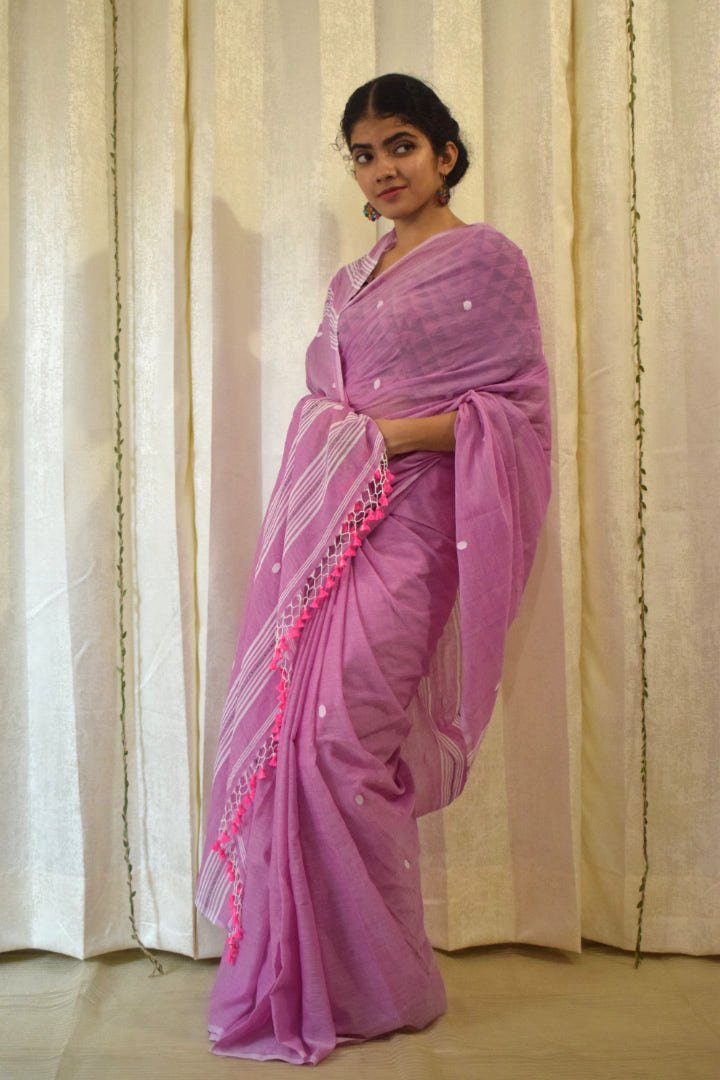 Antarā: Mauve Mulmul Buti Saree