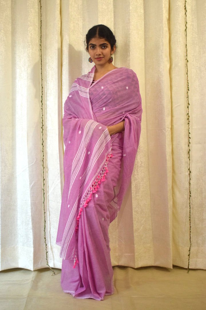 Antarā: Mauve Mulmul Buti Saree