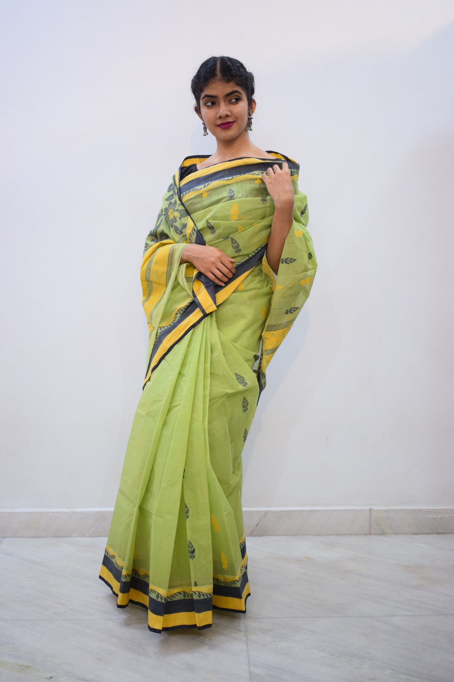 Loukyā- Green Cotton Tangail Saree