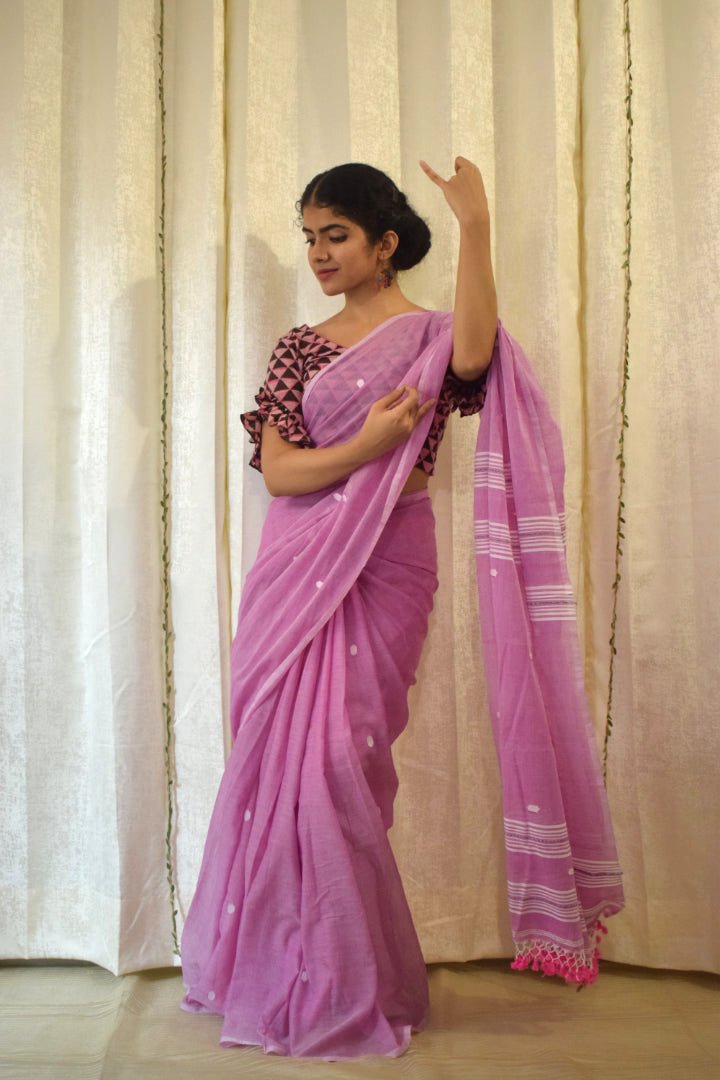 Antarā: Mauve Mulmul Buti Saree