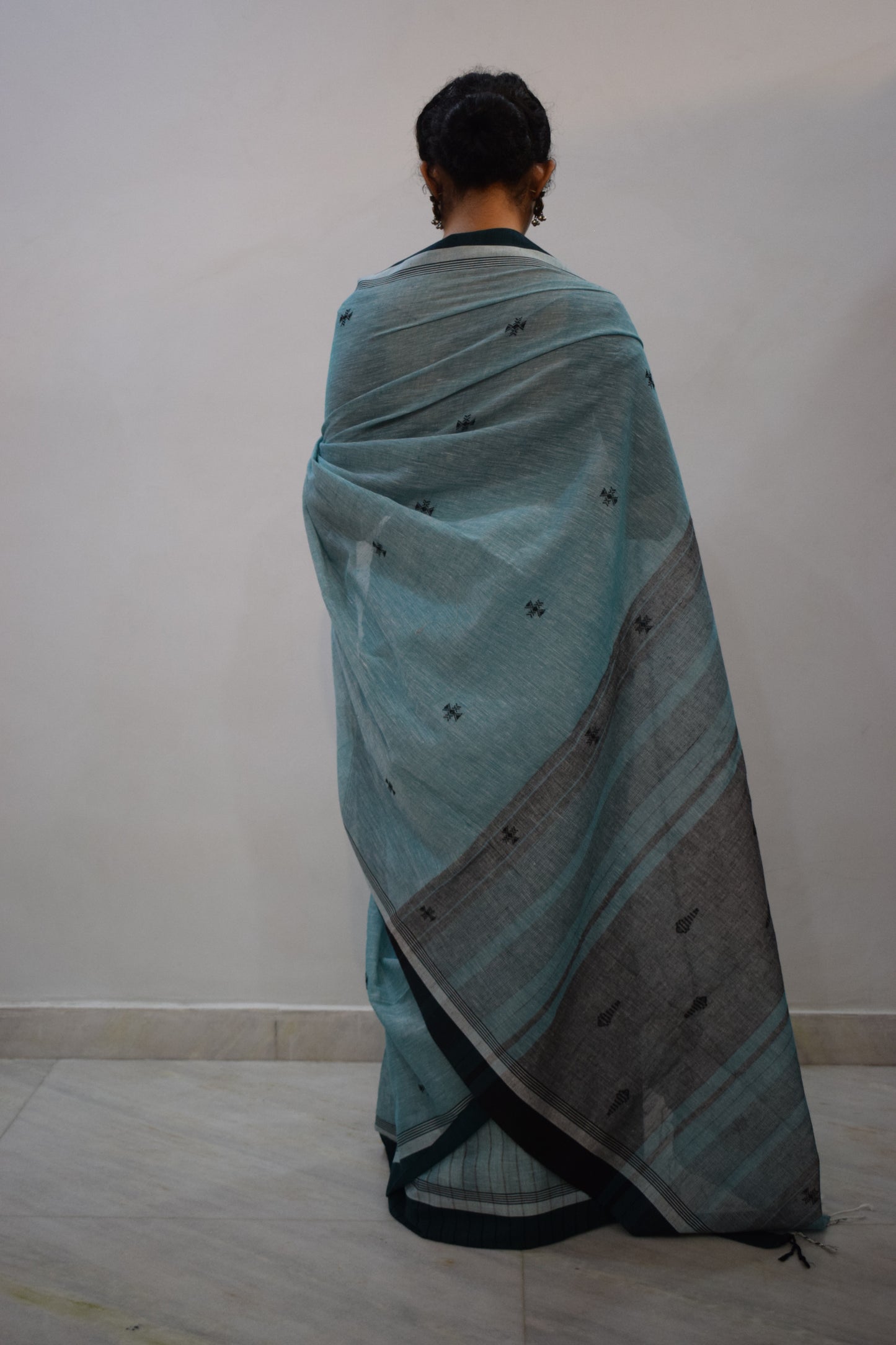 Neelāmbari- Blue Khadi Cotton Jamdani Saree