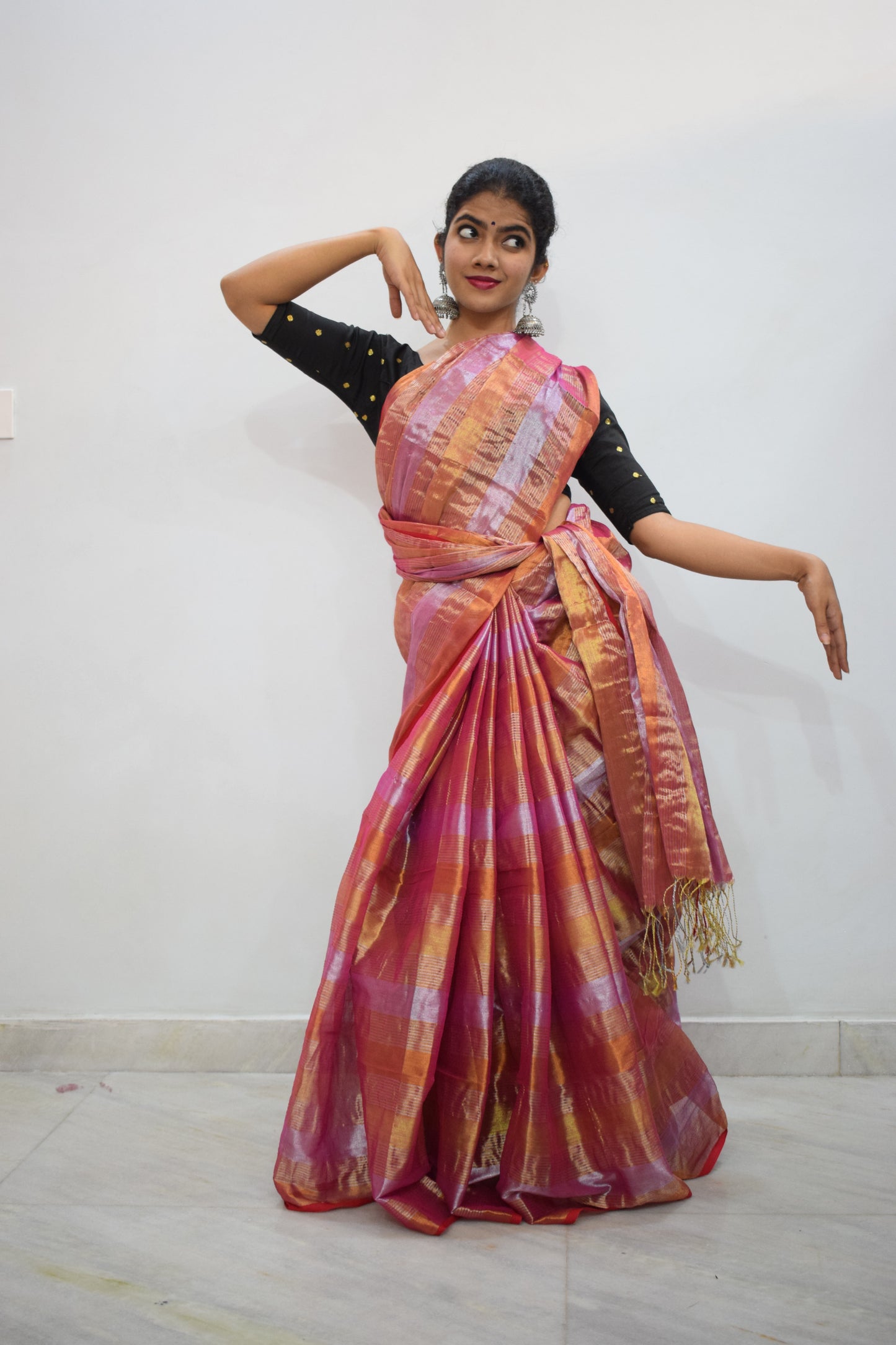 Arunimā- Copper & Pink Mul-Zari Tissue Saree