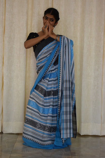 Aakasha: White & blue Dhaniakhali fish motif cotton saree