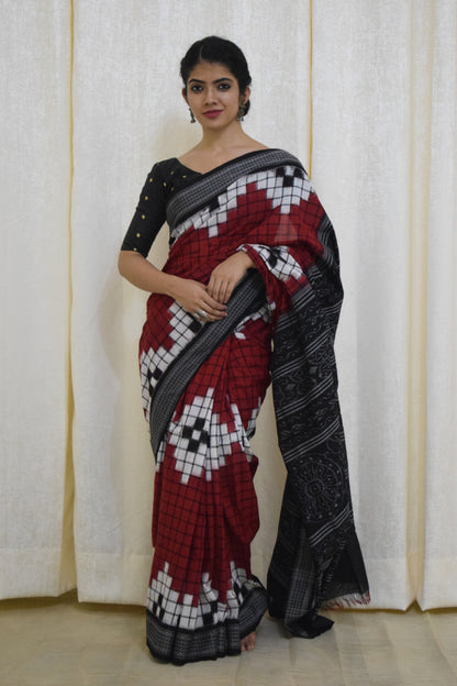 Dakshayani: Red-Black Cotton Pasapalli Sambalpuri Saree