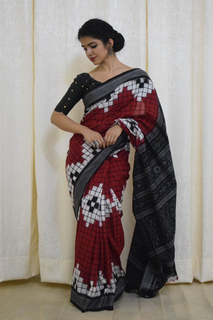 Dakshayani: Red-Black Cotton Pasapalli Sambalpuri Saree