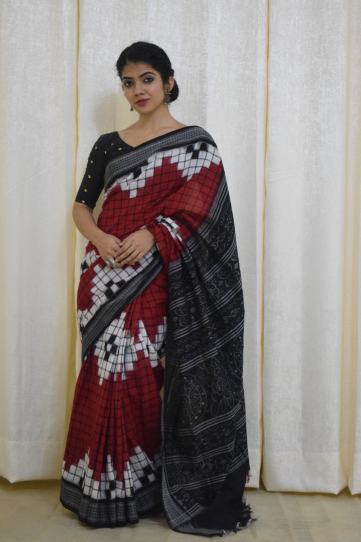 Dakshayani: Red-Black Cotton Pasapalli Sambalpuri Saree