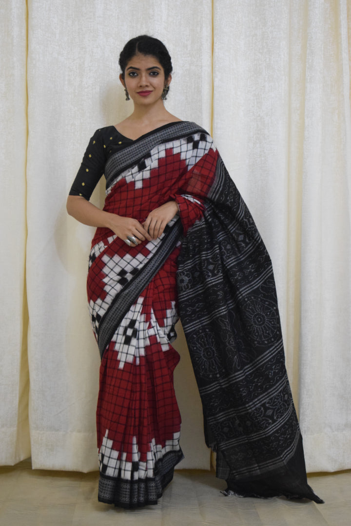 Dakshayani: Red-Black Cotton Pasapalli Sambalpuri Saree