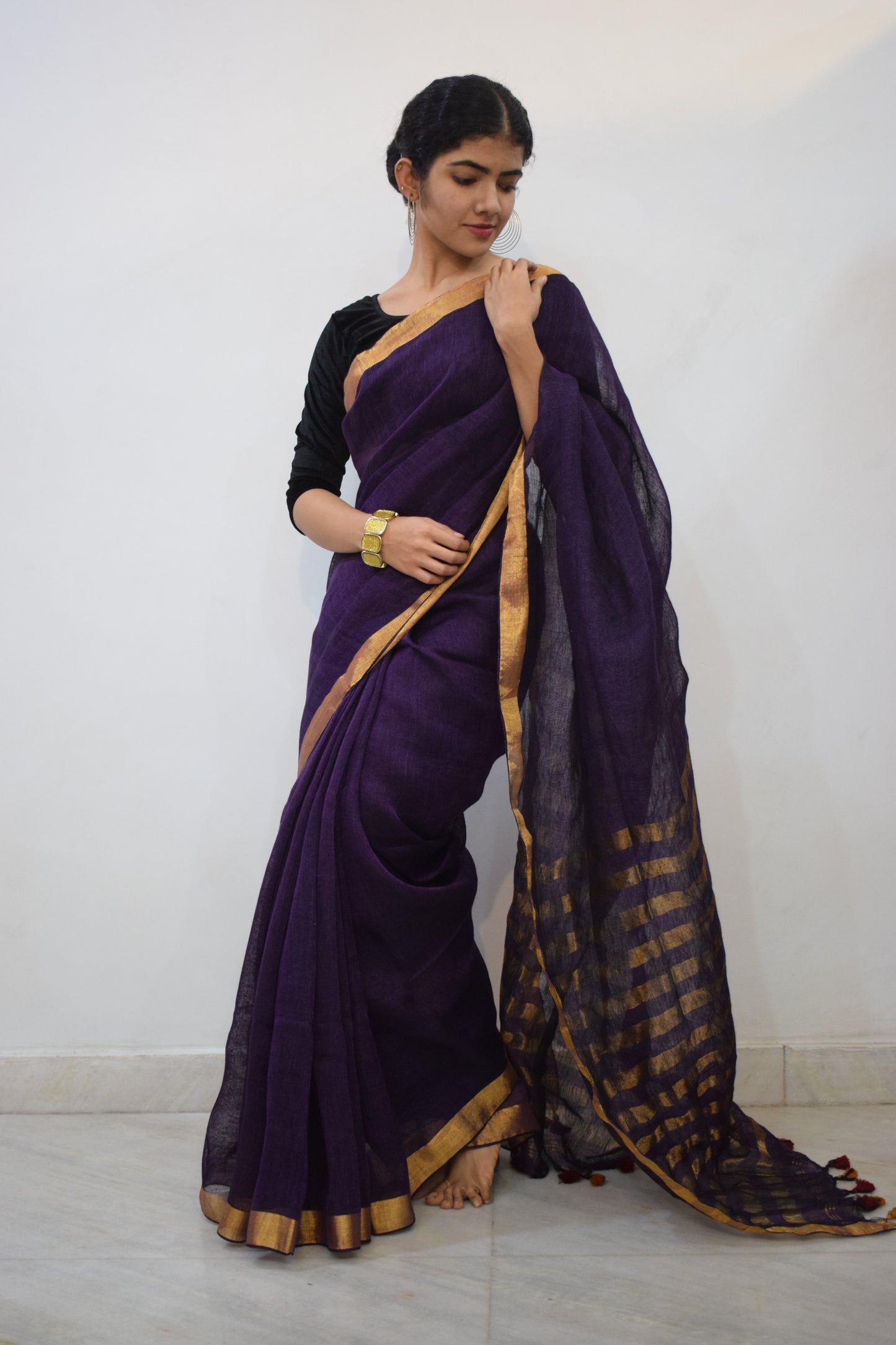 Rātrika - Purple Linen Zari Saree