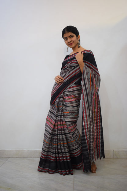 Abhisārika-Black Dhaniakhali cotton saree