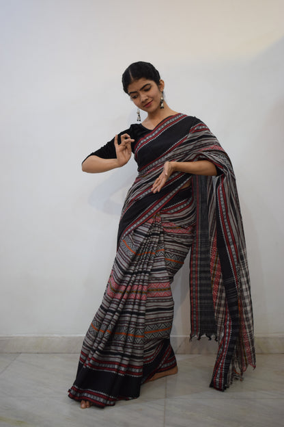 Abhisārika-Black Dhaniakhali cotton saree