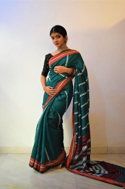 Ādarshini - Green Begumpuri Cotton Saree