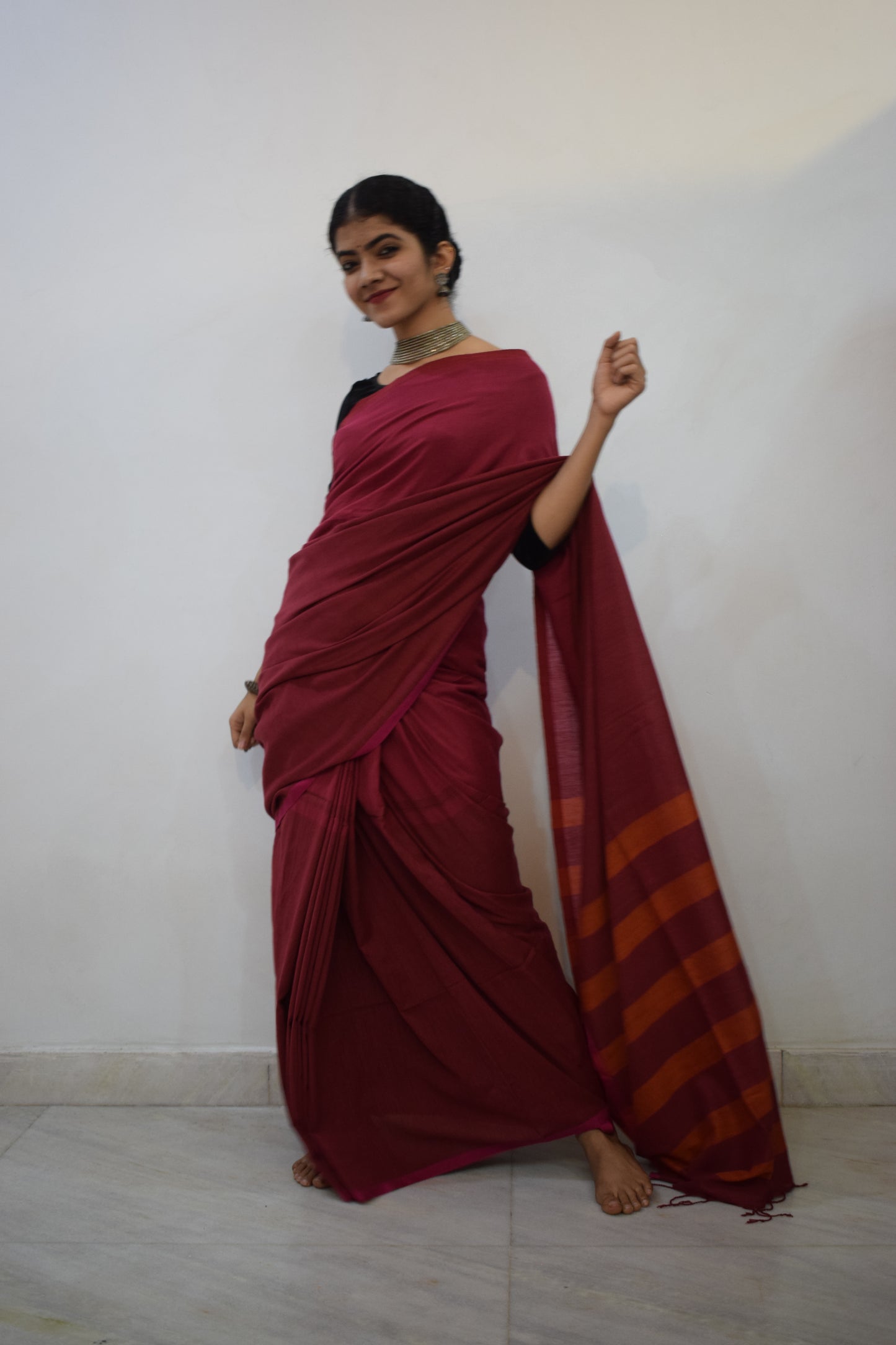 Bhavāni- Maroon Mulmul Saree