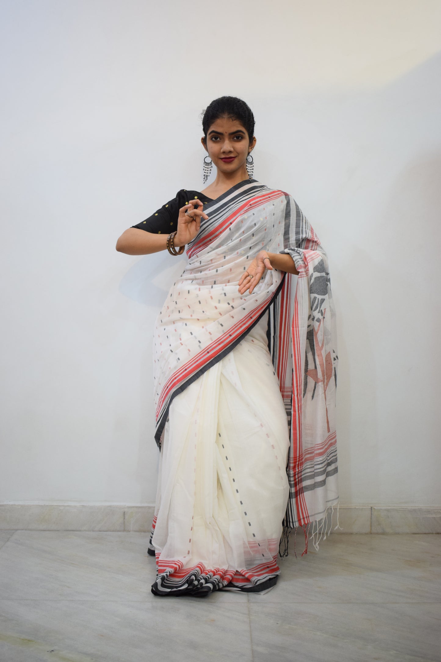 Keeraha - White & Red Cotton Jamdani Saree