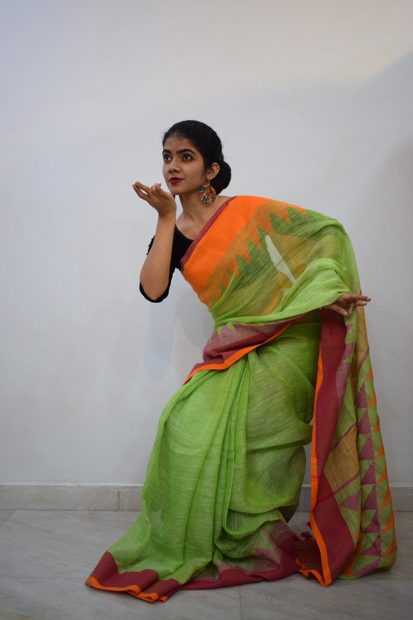 Mandira - Green & Orange Linen Jamdani Saree